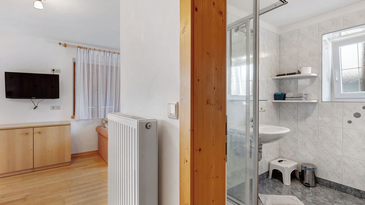 Photo of Bathroom in Molten