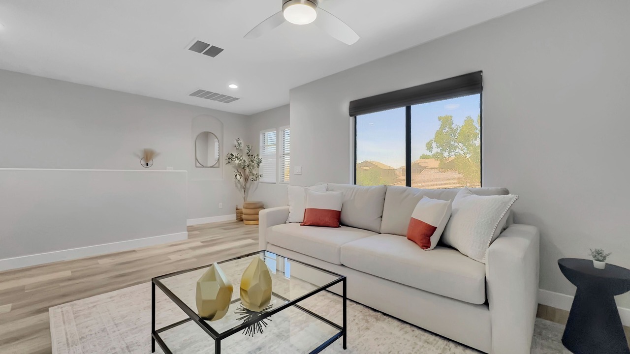 Photo of Livingroom in Villages At Queen Creek
