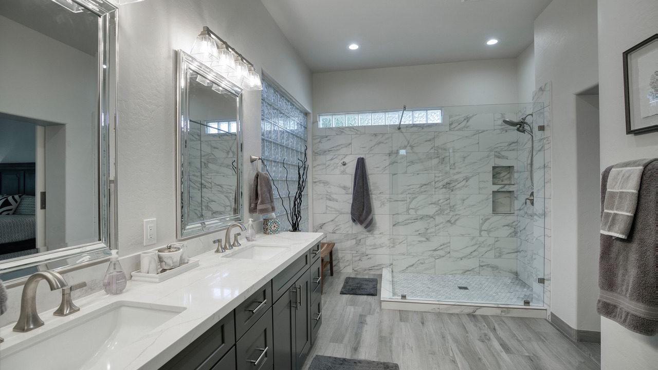 Photo of Bathroom in Talon Retreat