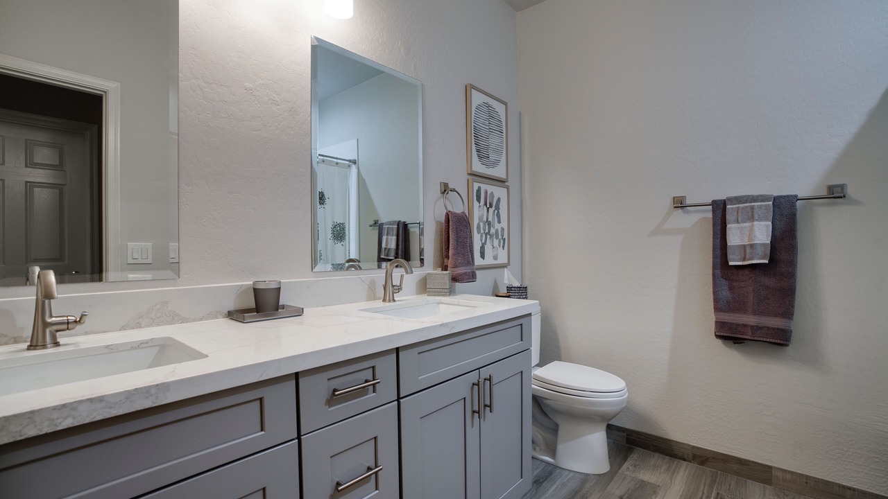 Photo of Bathroom in Talon Retreat