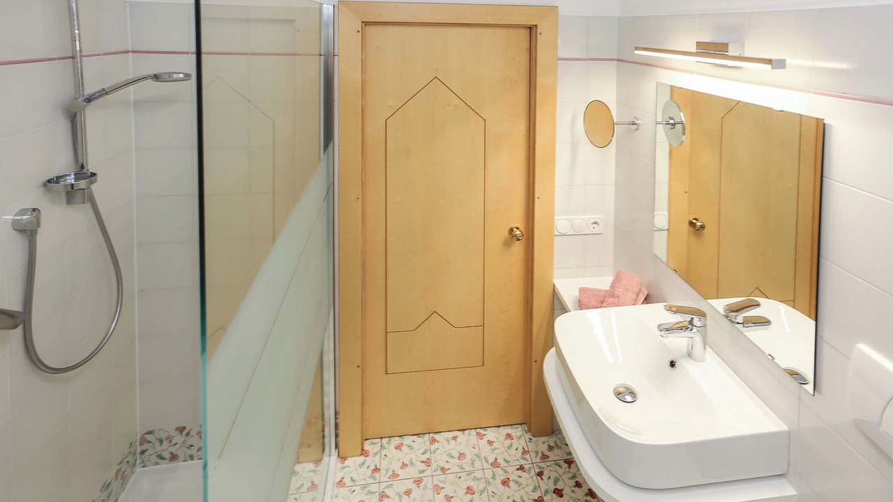 Photo of Bathroom in Auer
