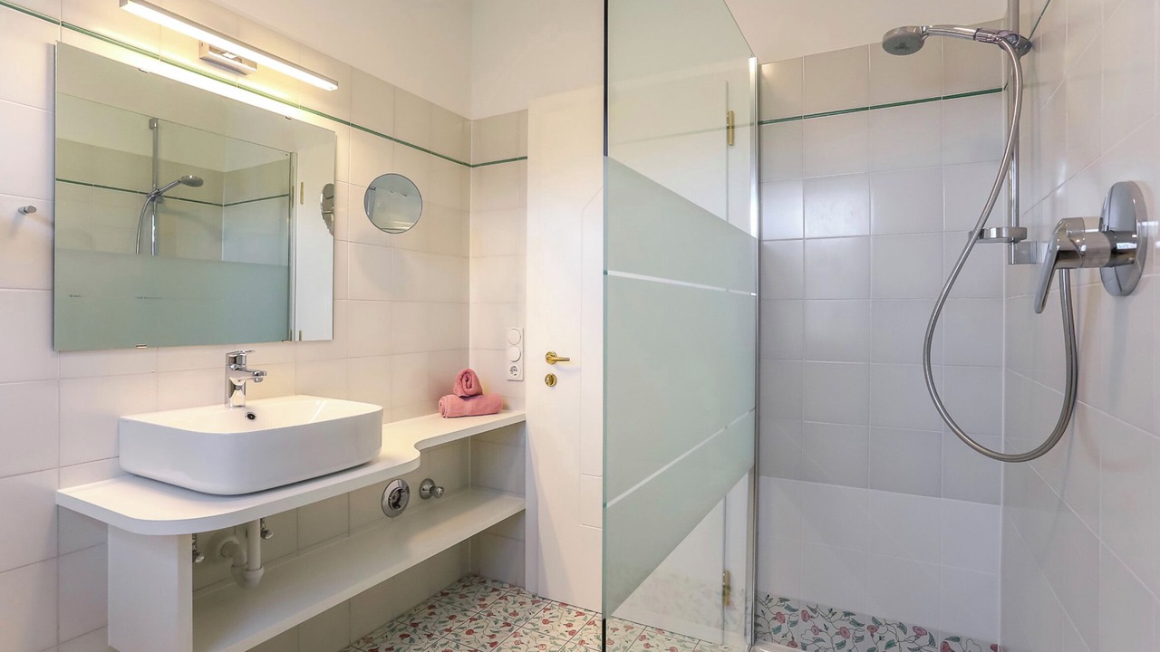 Photo of Bathroom in Ora