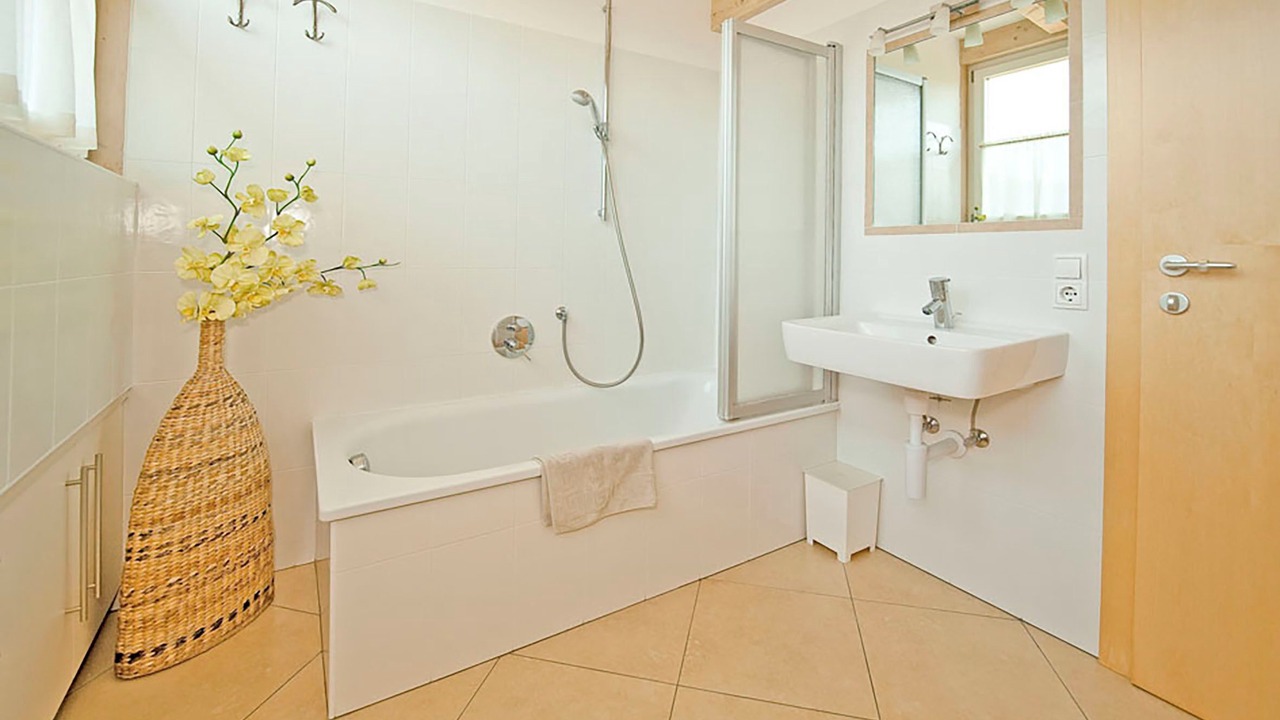 Photo of Bathroom in Ora