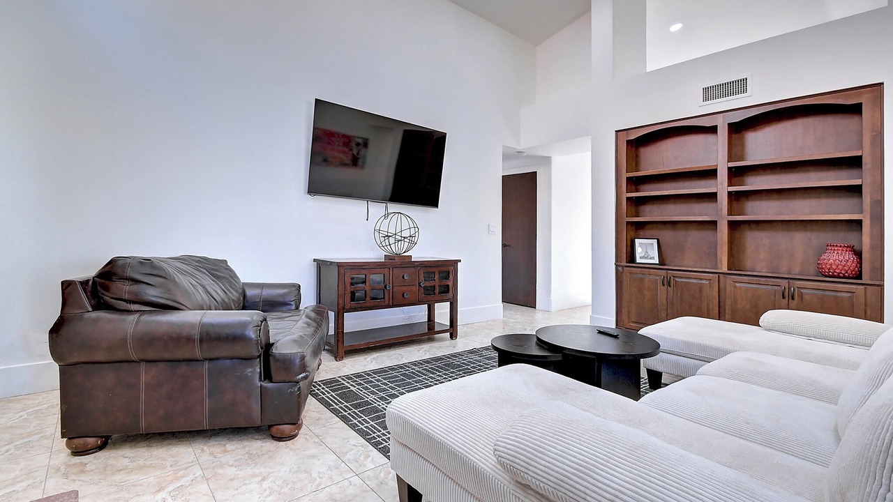 Photo of Livingroom in Paradise Valley Village