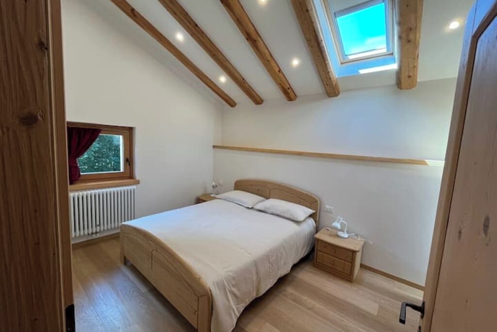 Photo of Bedroom in Strembo