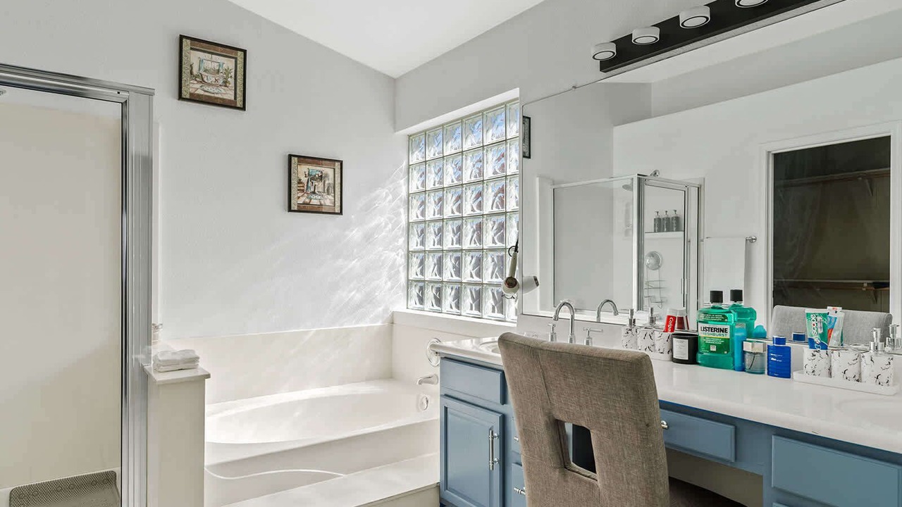 Photo of Bathroom in Arizona Skyline Community