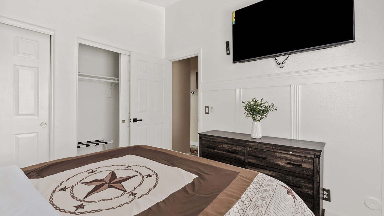 Photo of Bedroom in Arizona Skyline Community