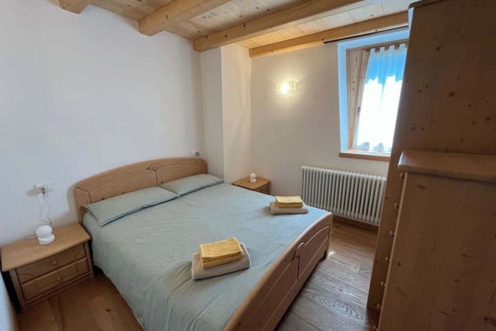 Photo of Bedroom in Strembo