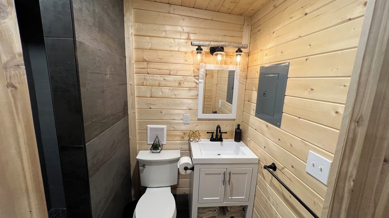 Photo of Bathroom in Hildale