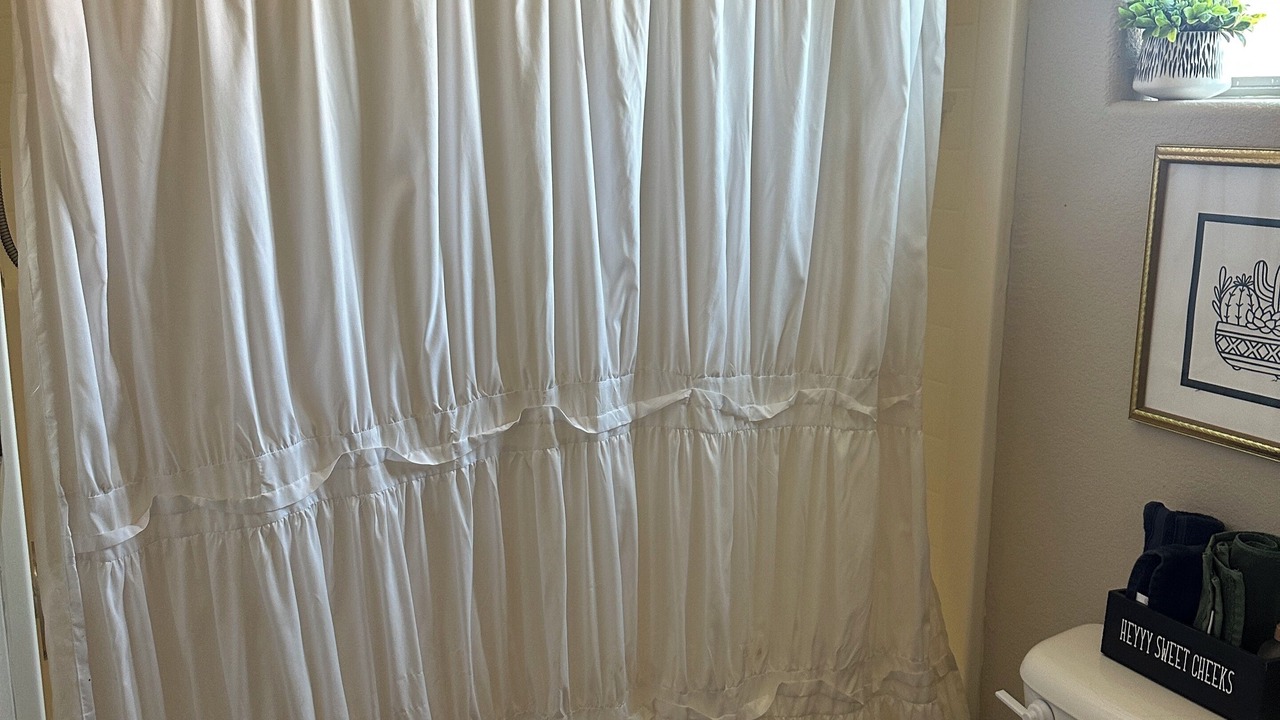 Photo of Bathroom in Dysart Ranch