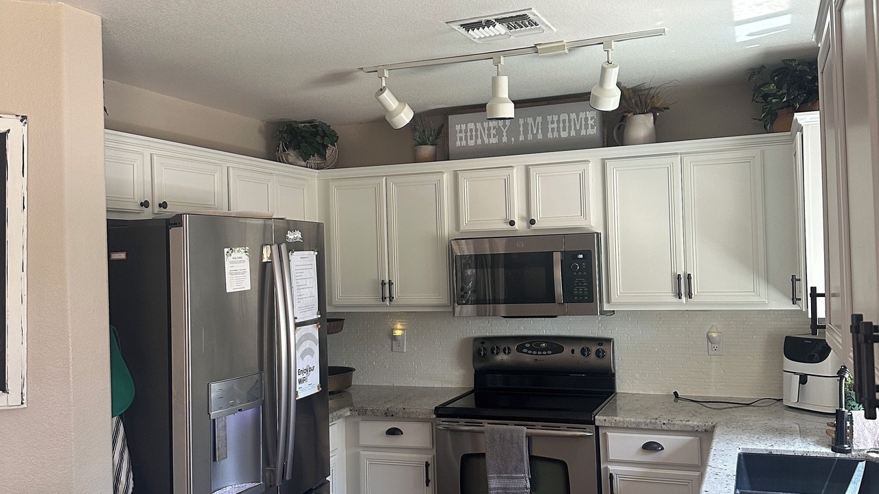 Photo of Kitchen in Dysart Ranch