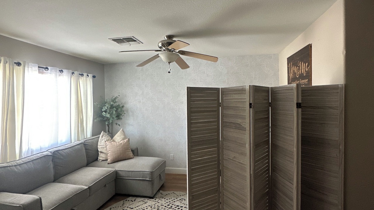 Photo of Livingroom in Dysart Ranch