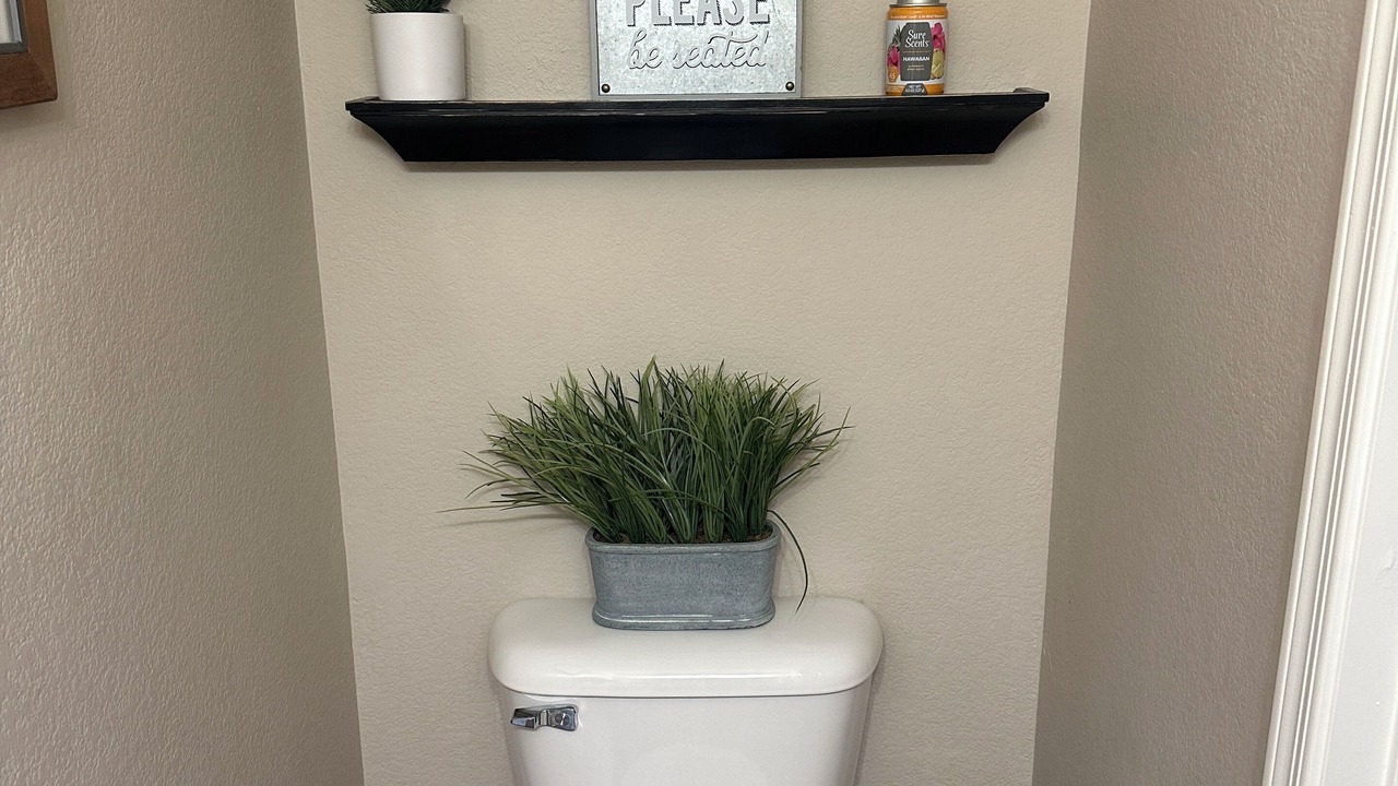 Photo of Bathroom in Dysart Ranch