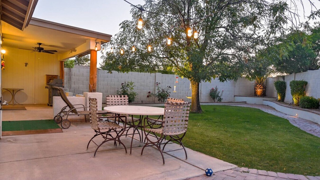 Photo of Outdoor in Paradise Valley Village