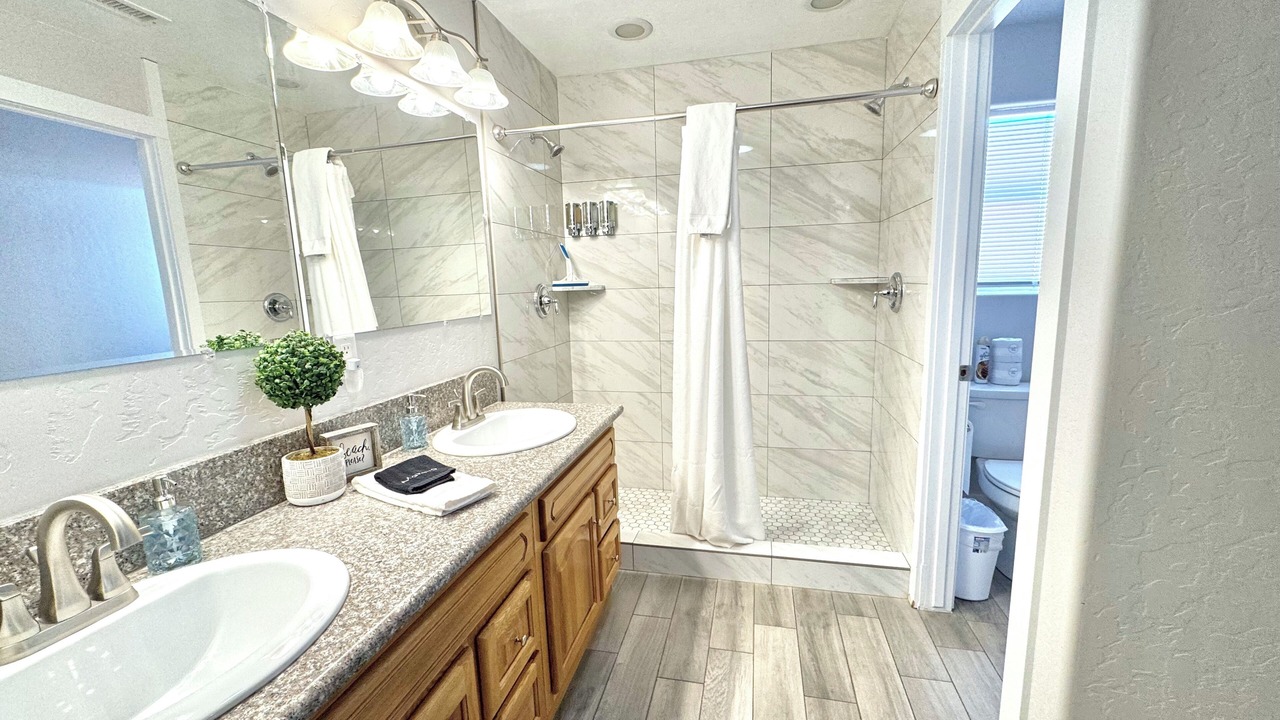 Photo of Bathroom in Greenehaven