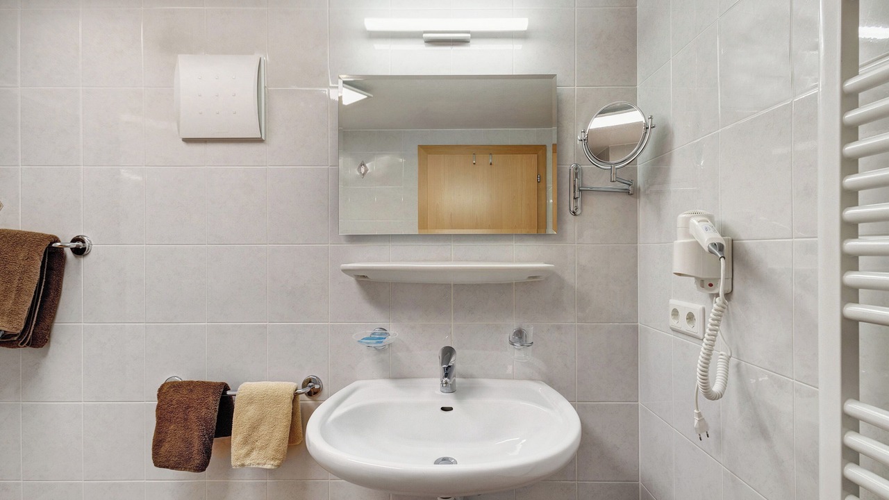 Photo of Bathroom in Racines