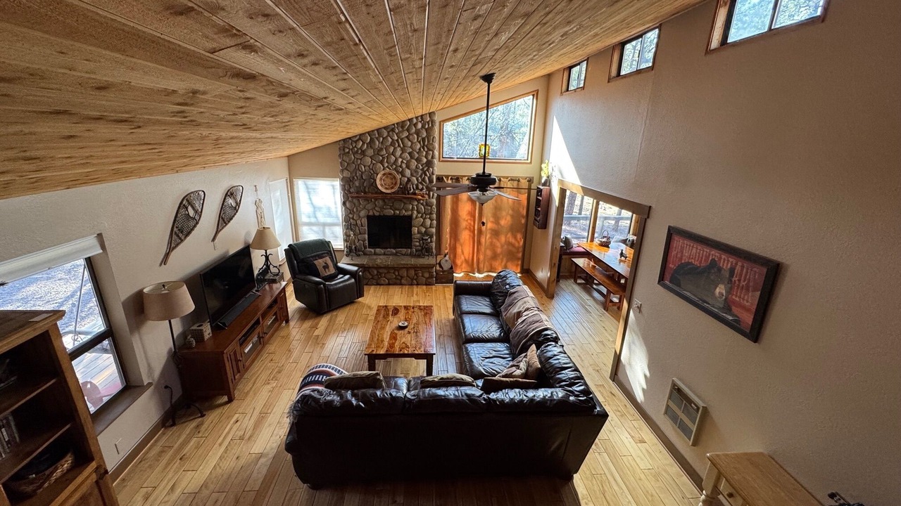 Photo of Livingroom in Pinetop