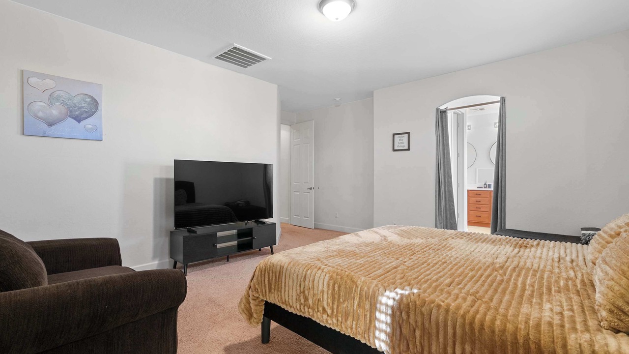 Photo of Bedroom in Palm Valley
