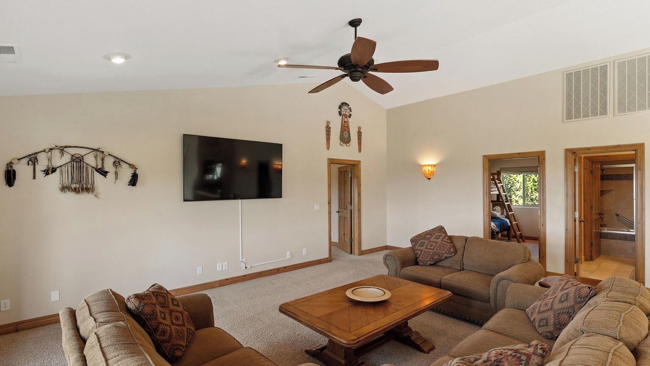 Photo of Livingroom in Zion National Park East Entrance