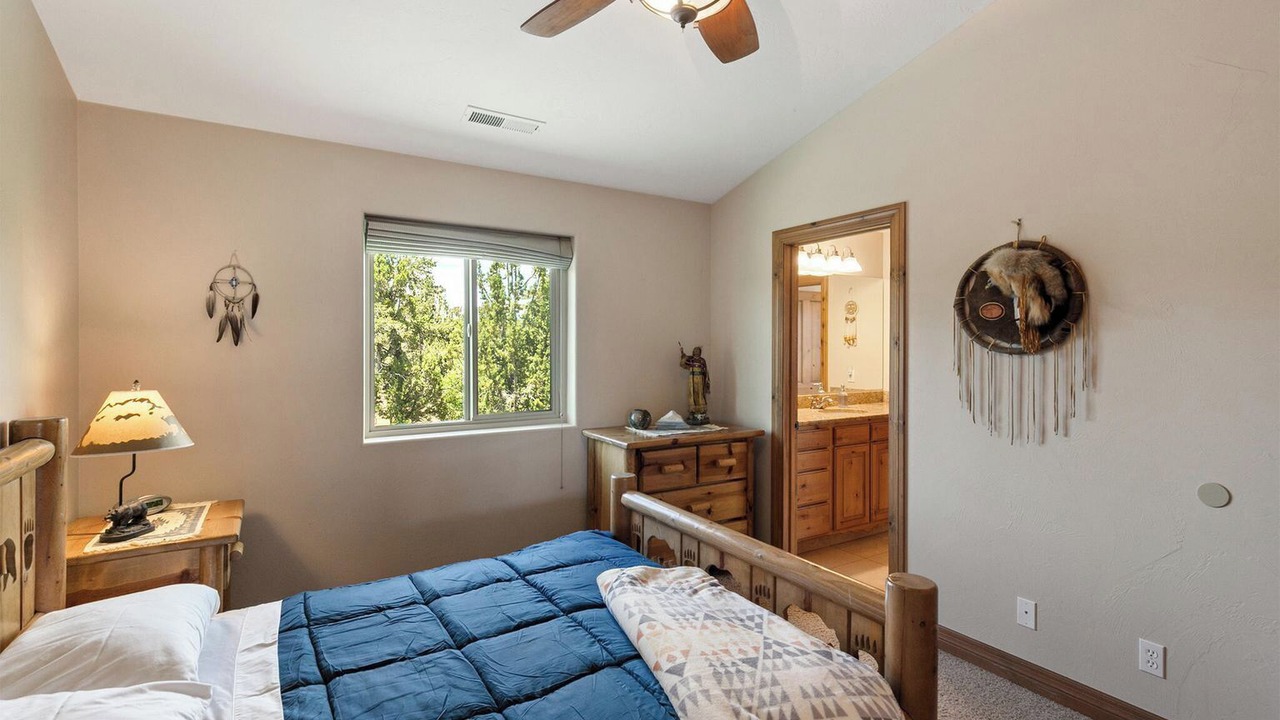 Photo of Bedroom in Zion National Park East Entrance