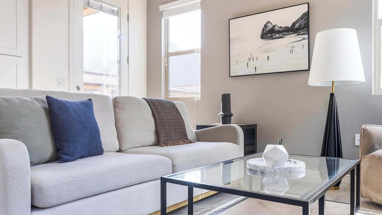 Photo of Livingroom in Oro Valley