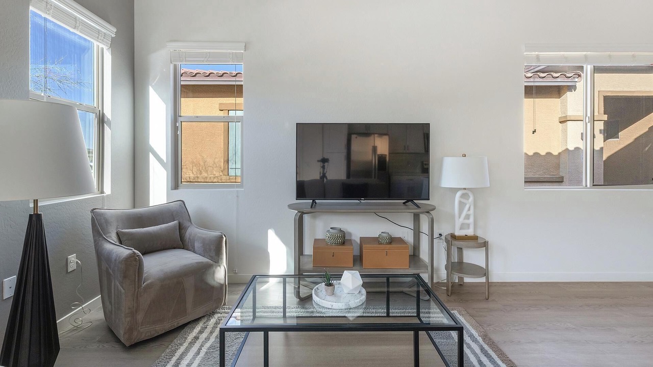 Photo of Livingroom in Oro Valley