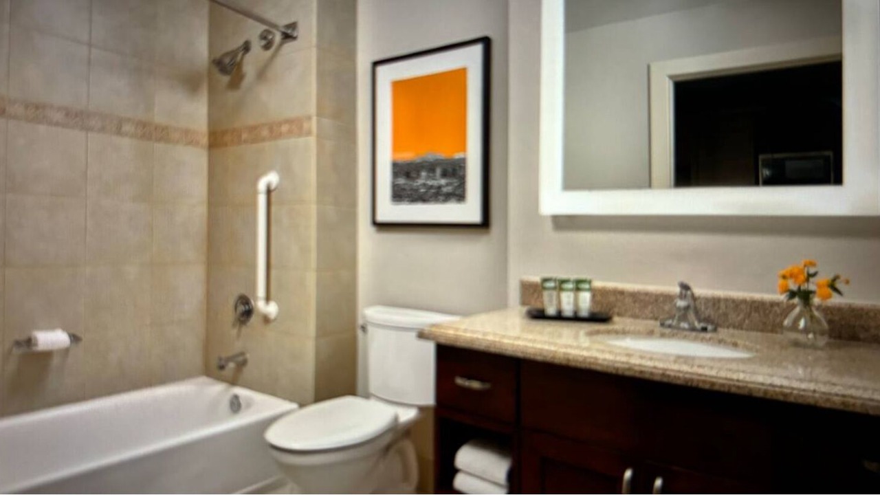 Photo of Bathroom in Desert Ridge