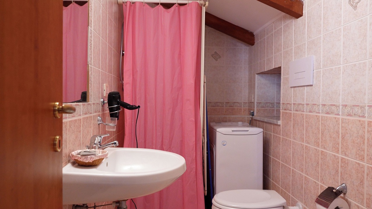 Photo of Bathroom in Erchie
