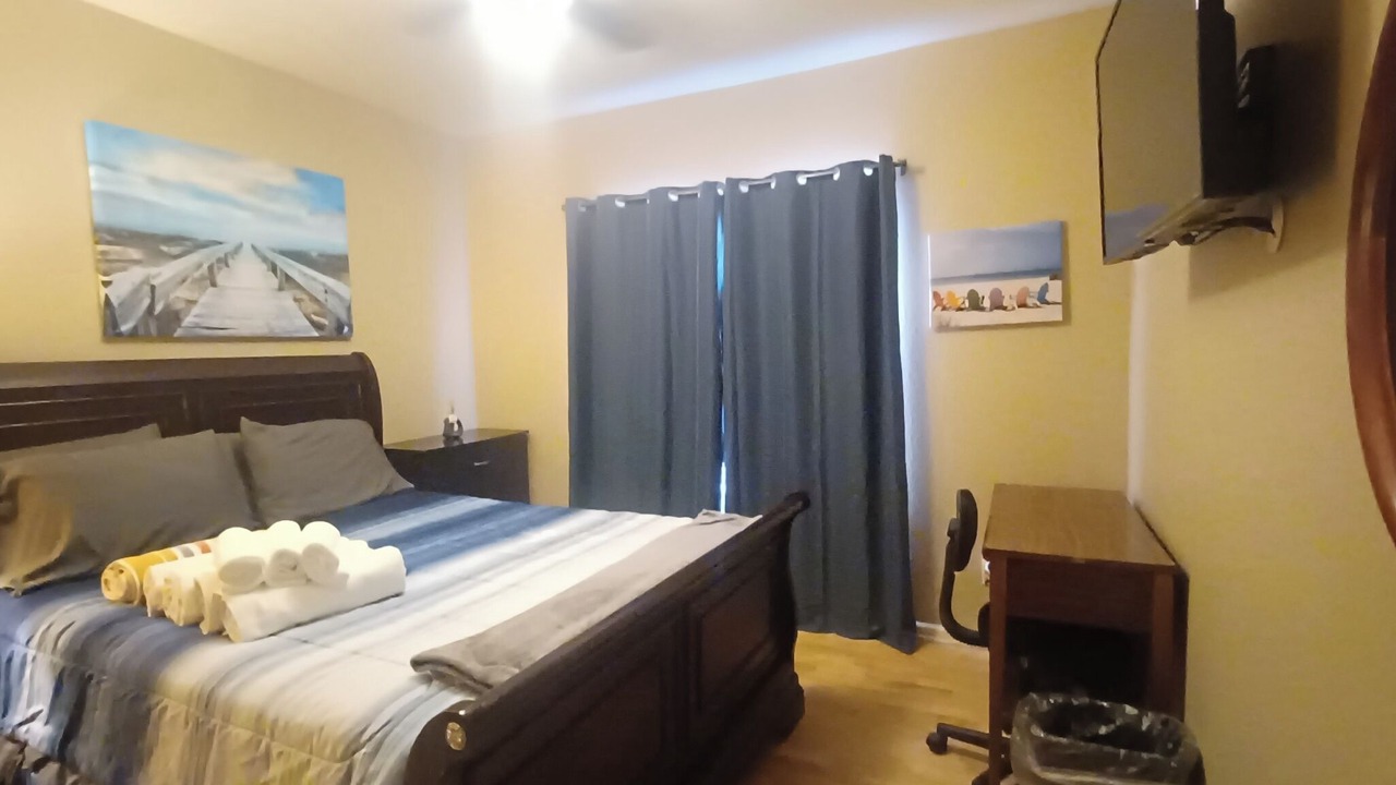 Photo of Bedroom in The Islands