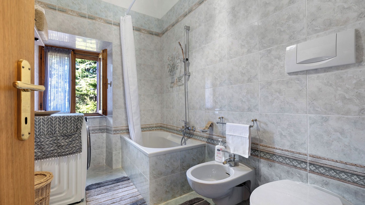 Photo of Bathroom in Comano Terme