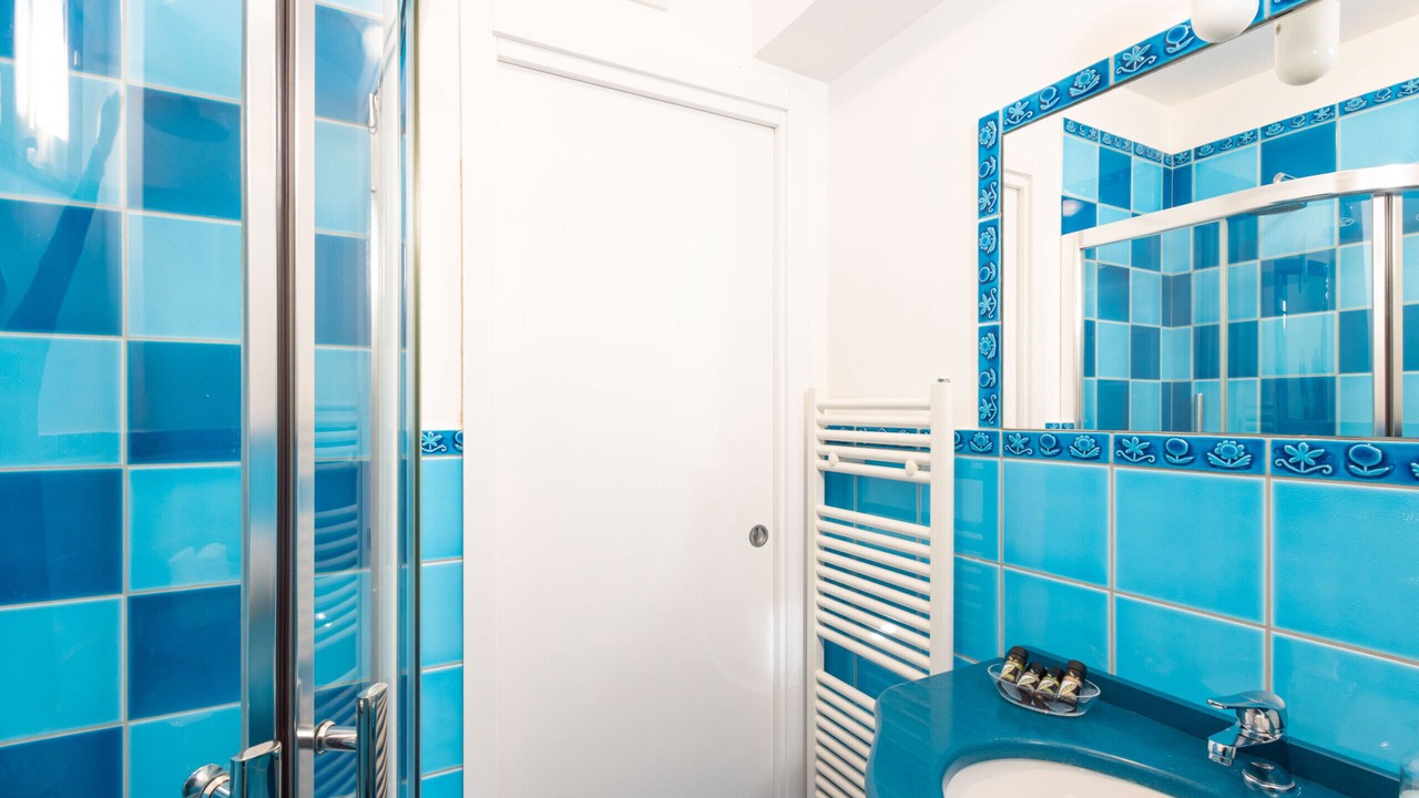 Photo of Bathroom in Path of the Gods