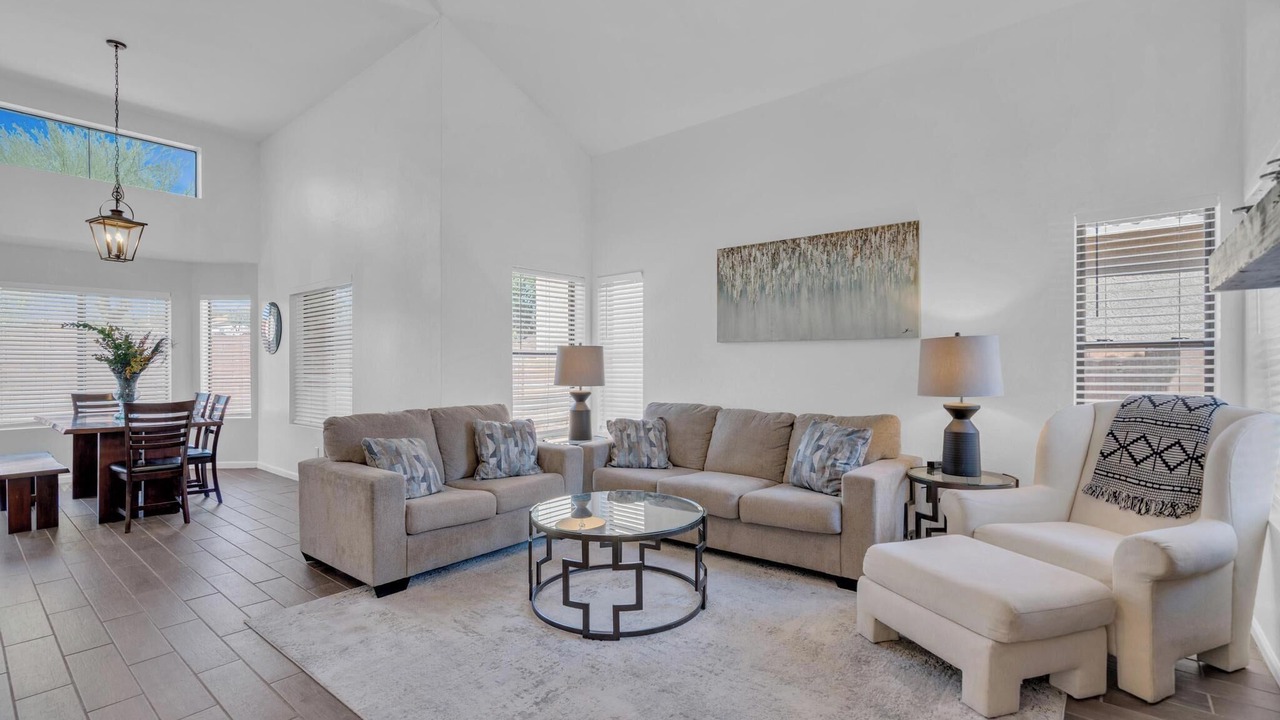 Photo of Livingroom in The Villages Of La Canada