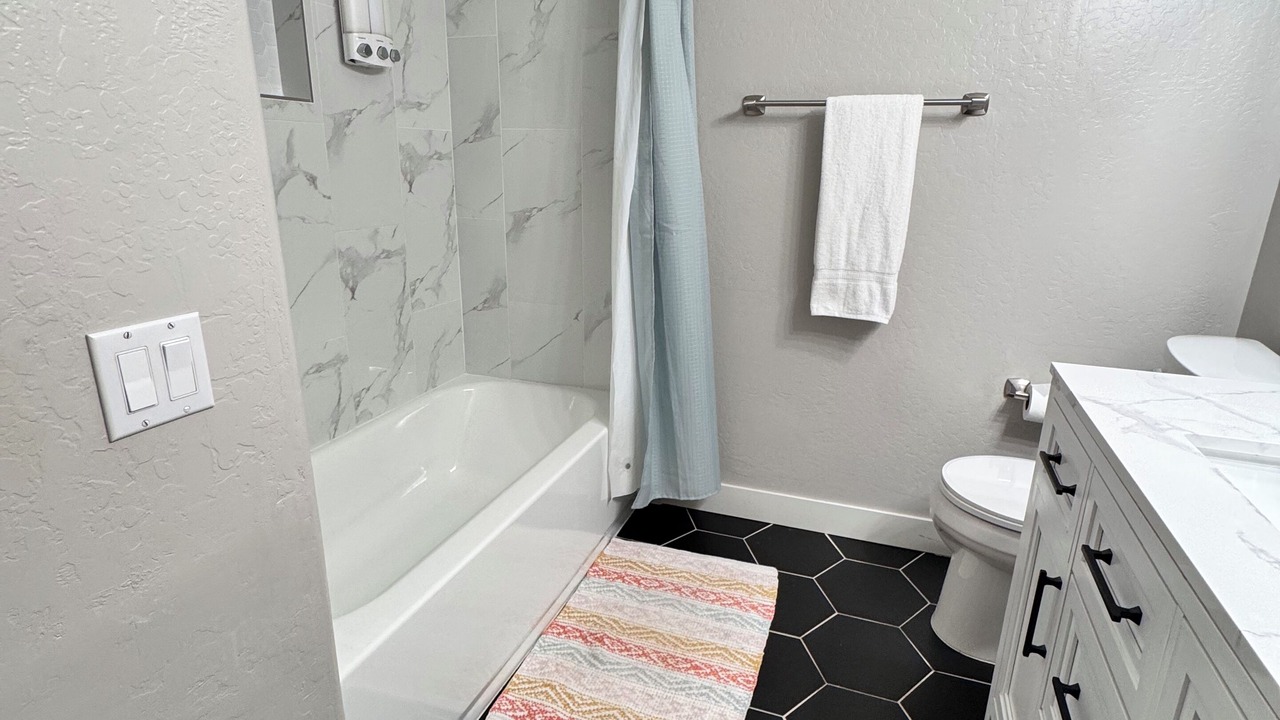 Photo of Bathroom in Val Vista Lakes