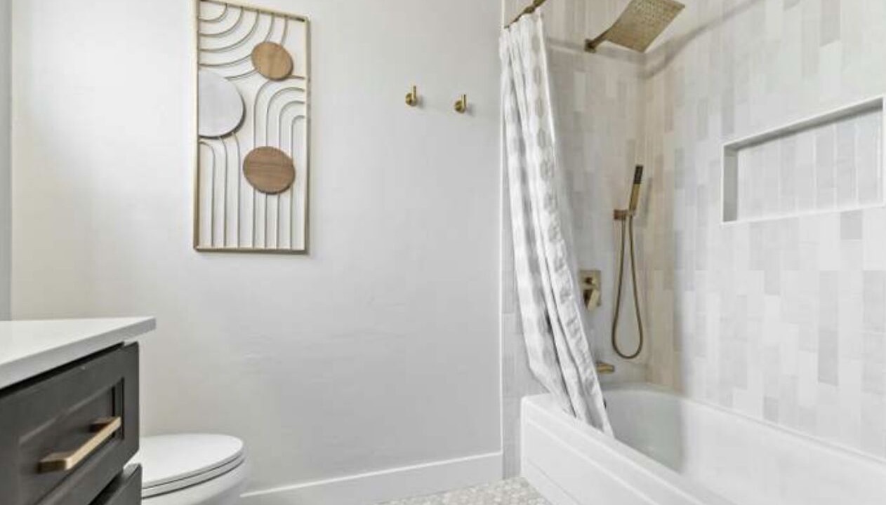 Photo of Bathroom in Thunderbird Desert Estates