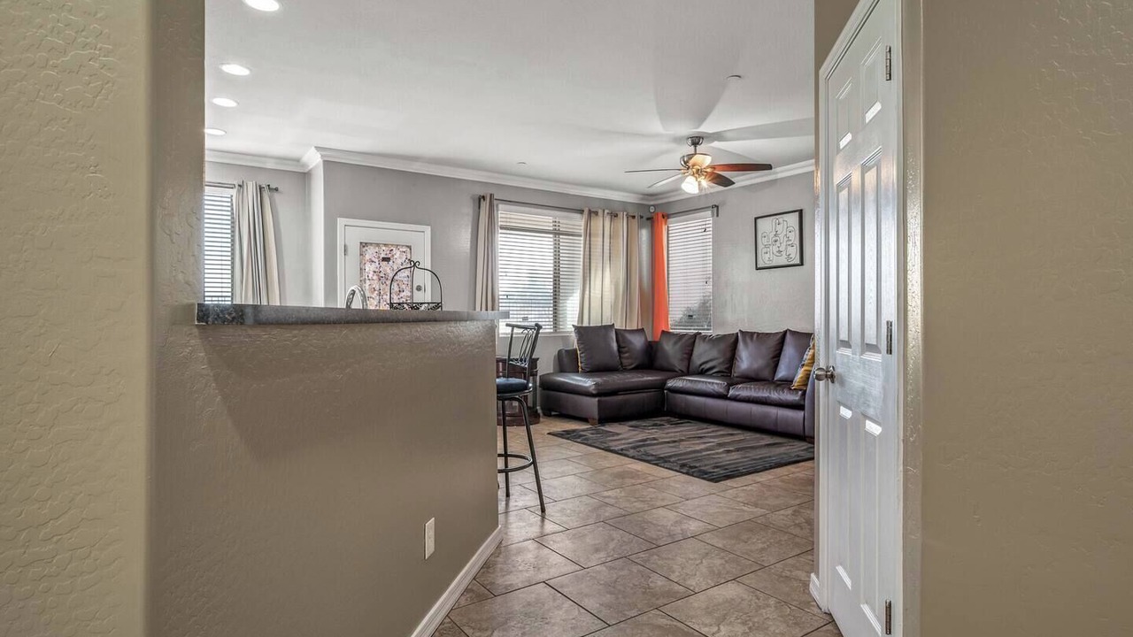 Photo of Livingroom in Coldwater Springs