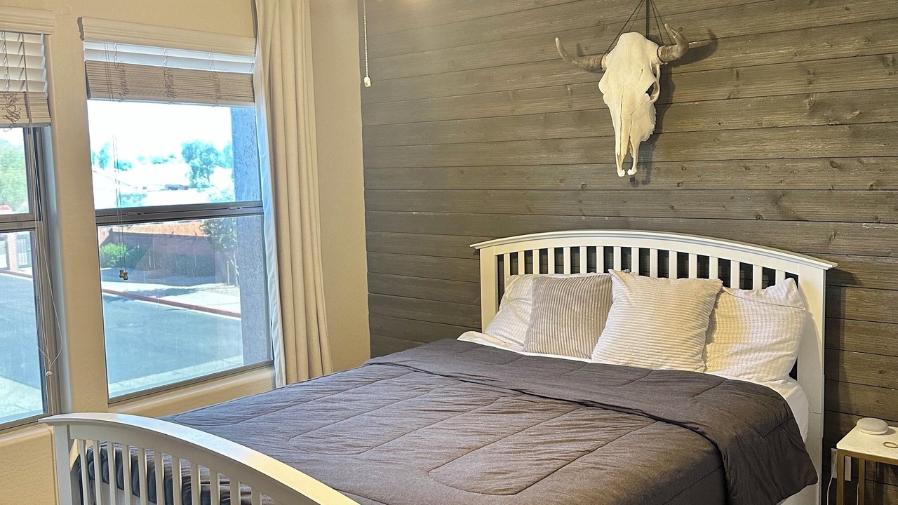 Photo of Bedroom in East Mesa