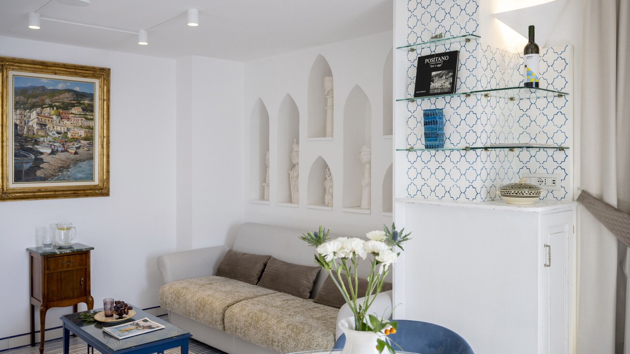 Photo of Livingroom in Path of the Gods