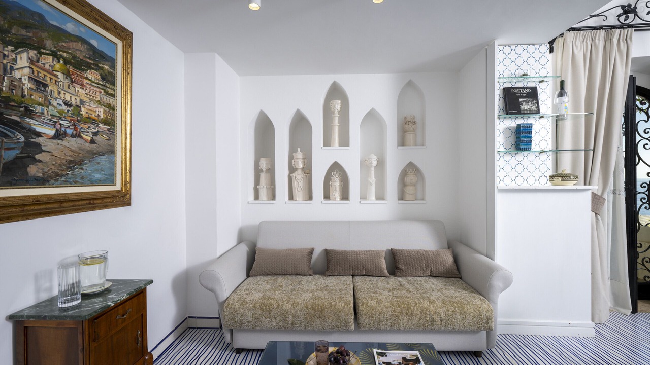 Photo of Livingroom in Path of the Gods