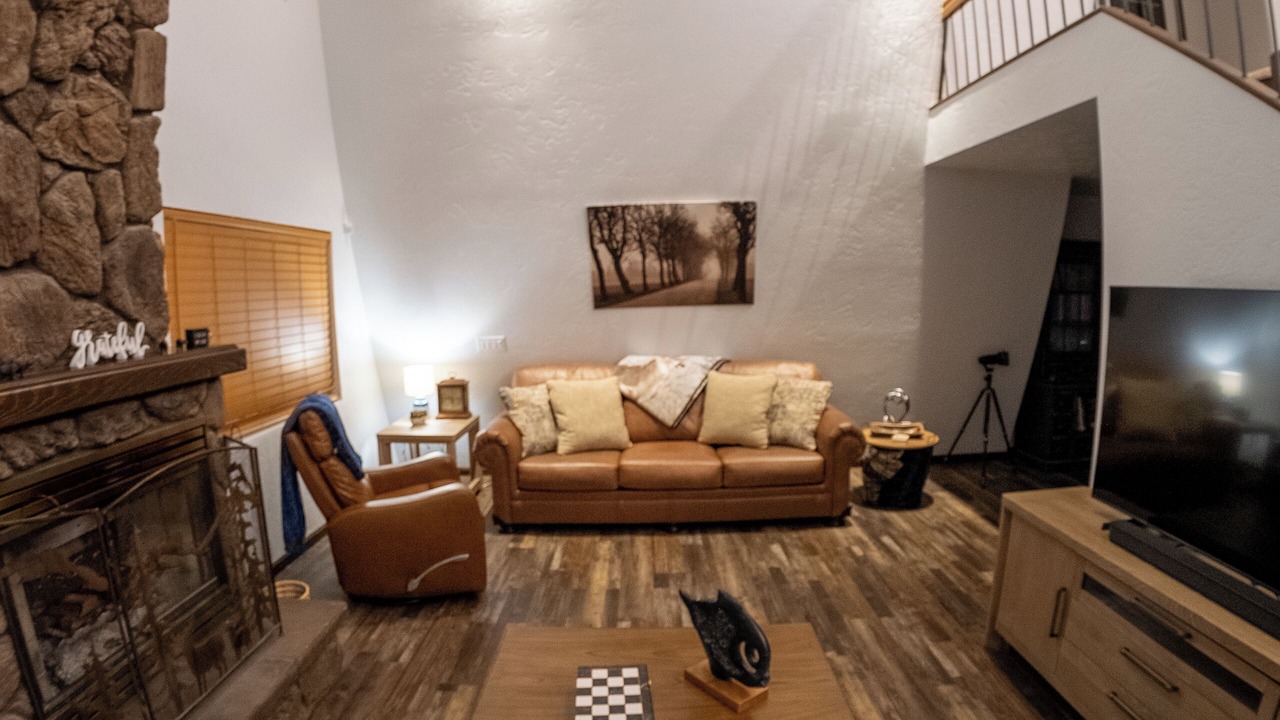 Photo of Livingroom in Highland Pines