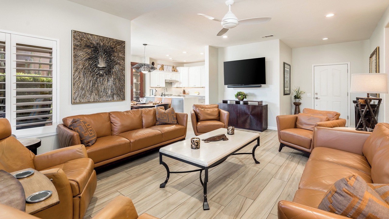 Photo of Livingroom in Surprise