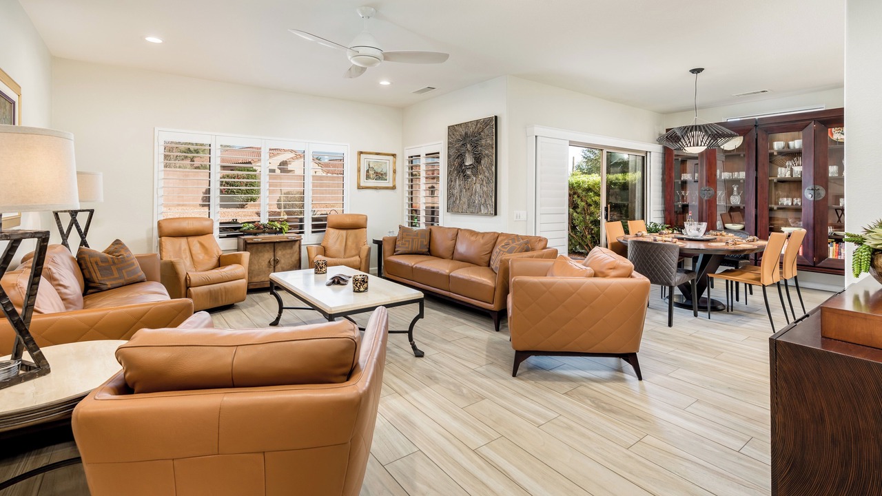 Photo of Livingroom in Surprise