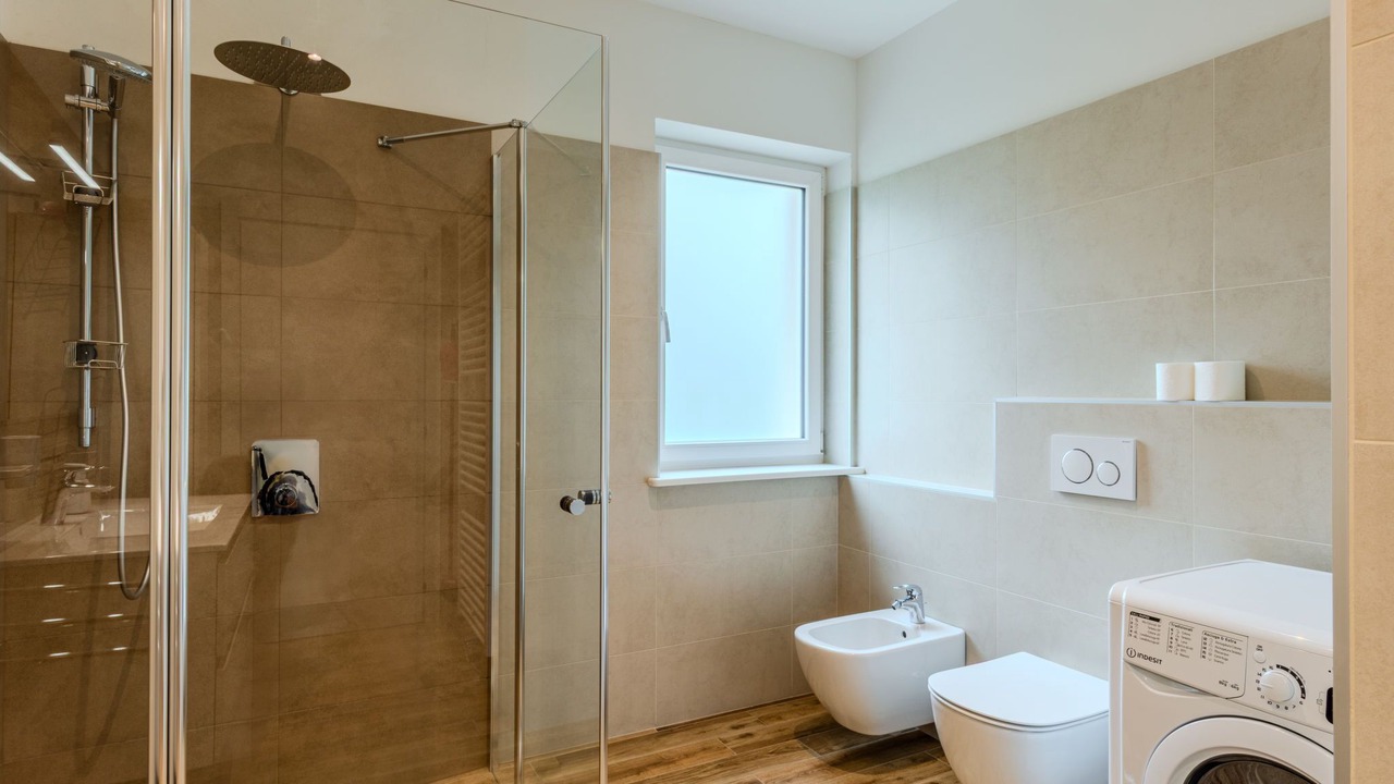 Photo of Bathroom in Dro