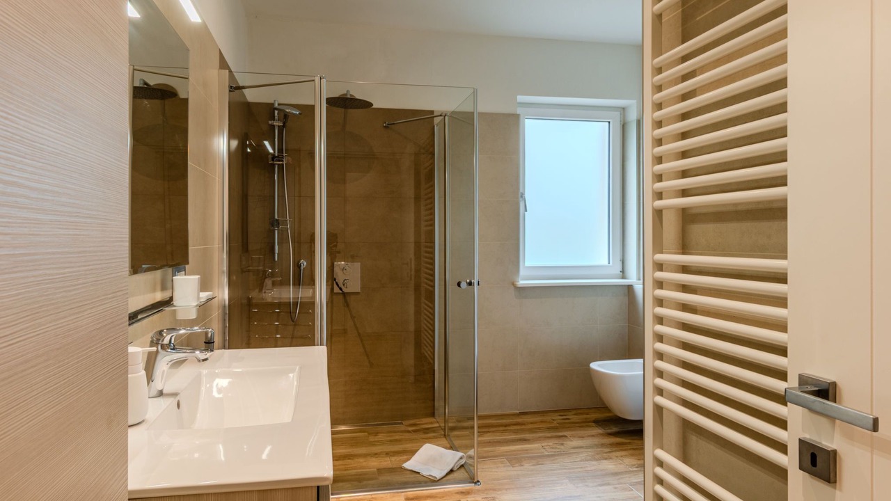 Photo of Bathroom in Dro