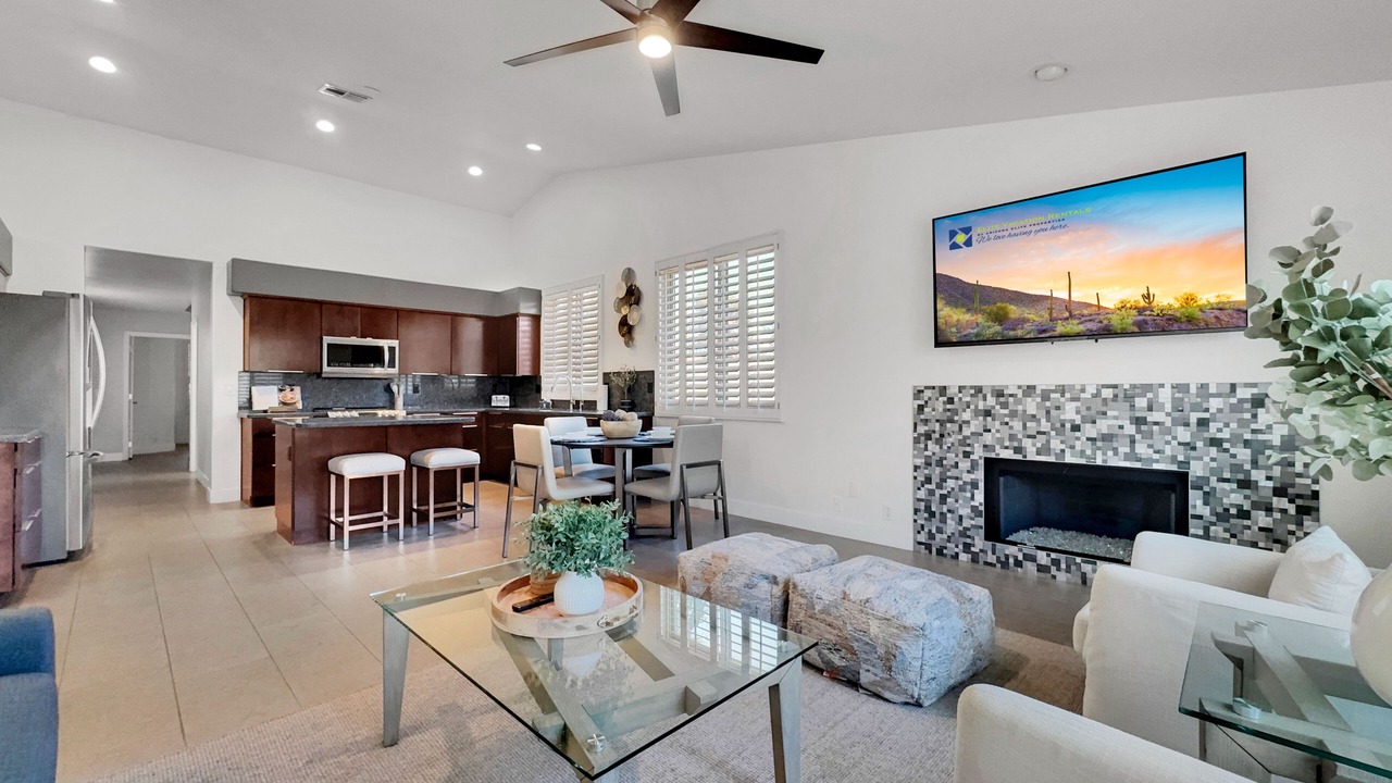 Photo of Livingroom in Paradise Valley Village