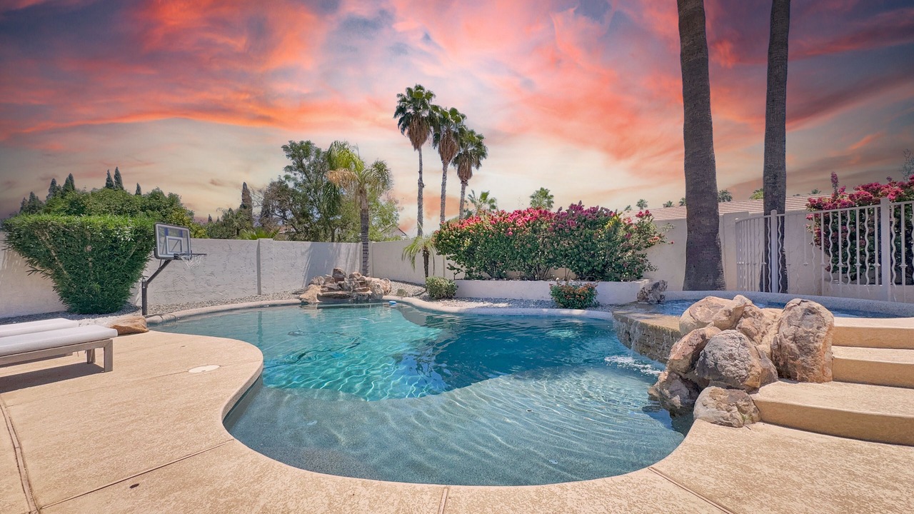 Photo of Outdoor in Paradise Valley Village