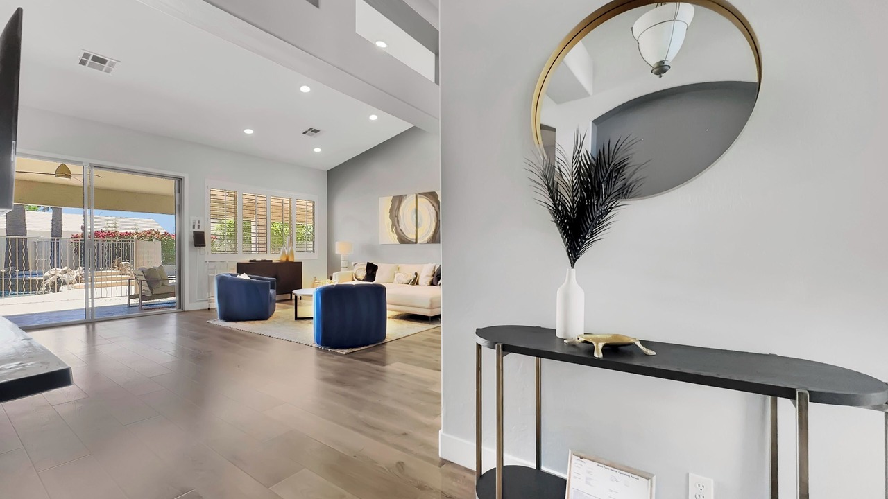 Photo of Livingroom in Paradise Valley Village