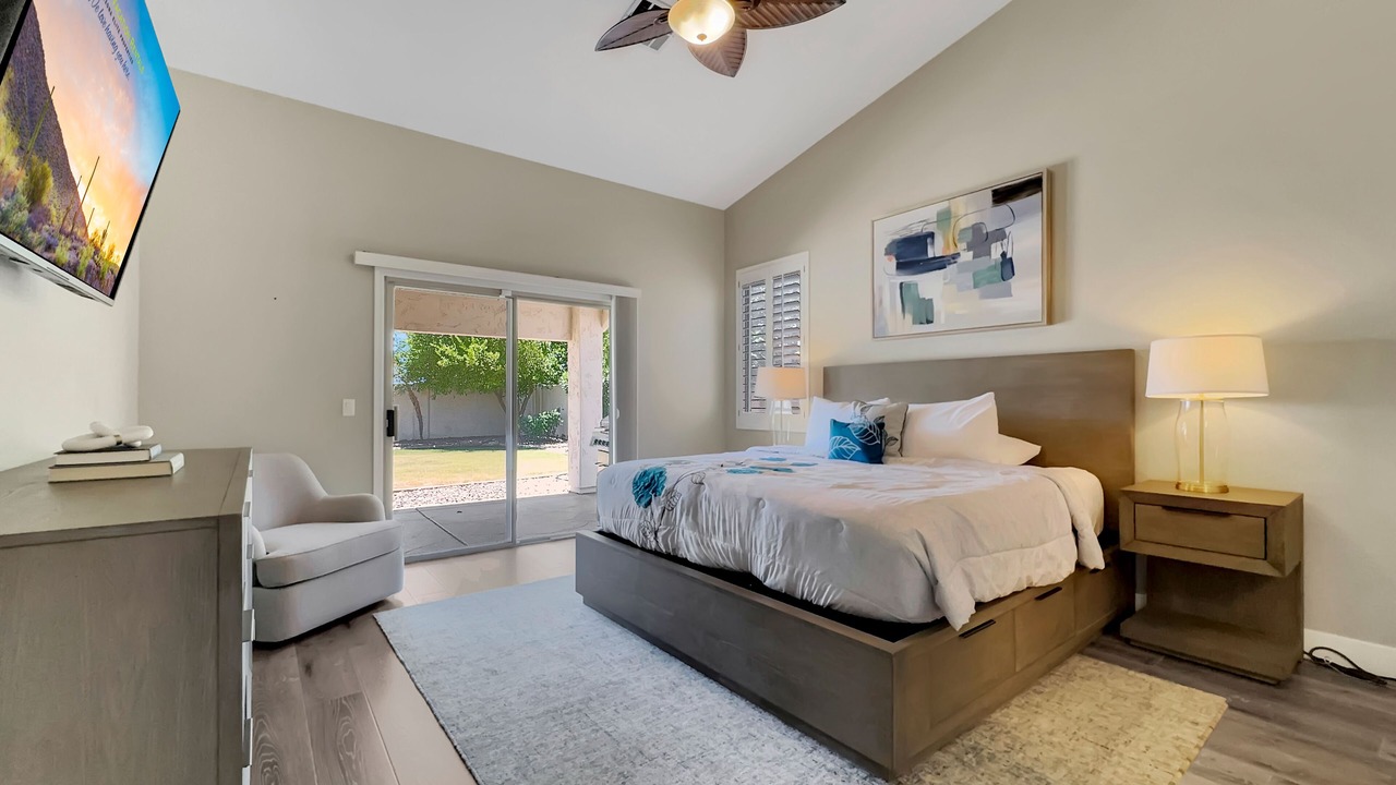 Photo of Bedroom in Paradise Valley Village