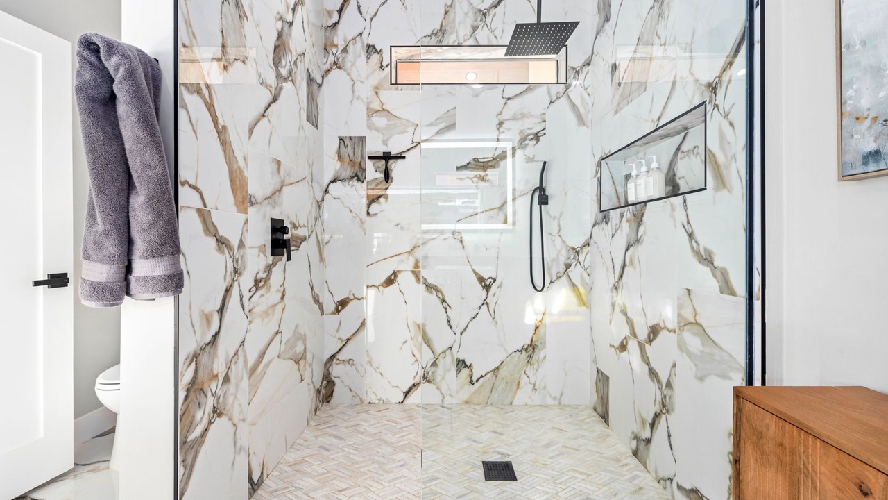 Photo of Bathroom in Presidio Shadows