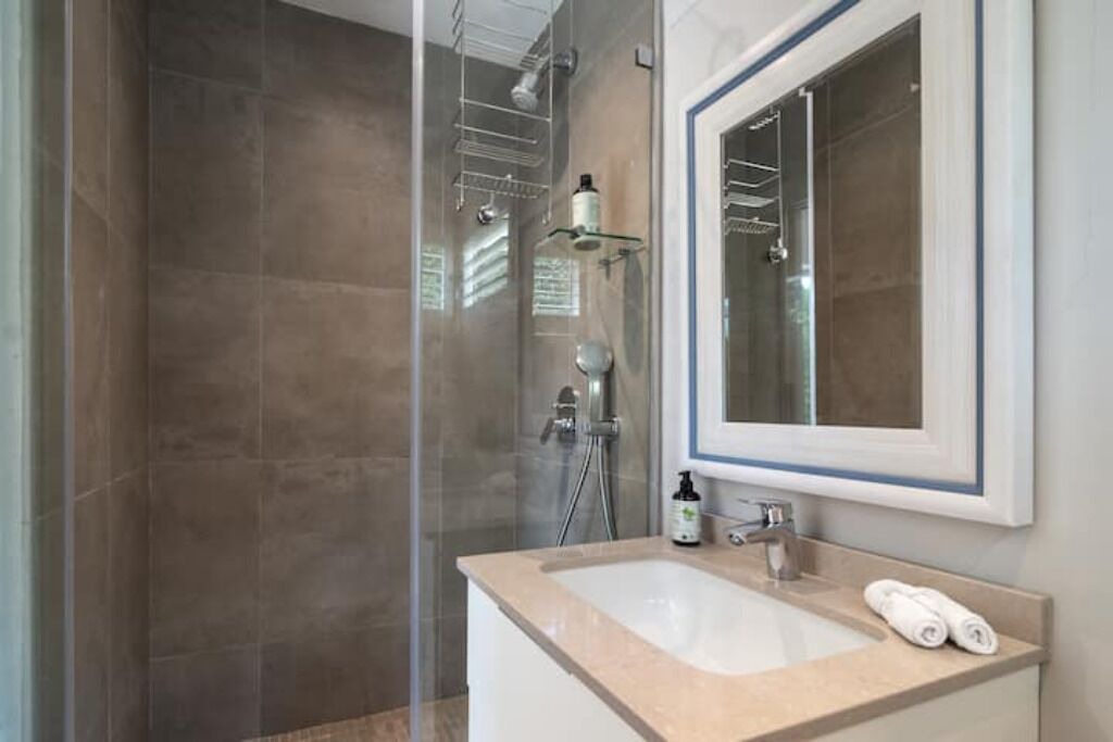 Photo of Bathroom in Selection Beach