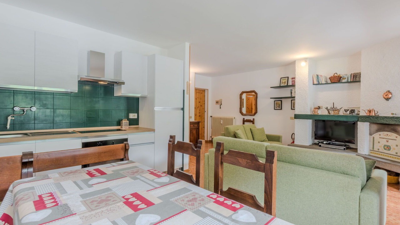 Photo of Bedroom in Strembo